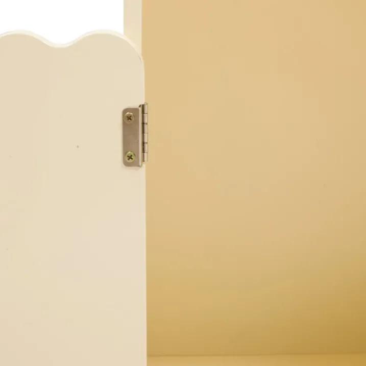 Bibliothèque enfantmaison avec portes