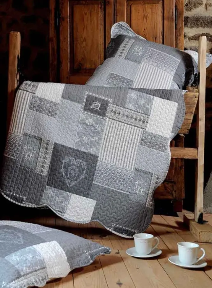 Boutis et Taies avec Imprimé Patchwork Romantique