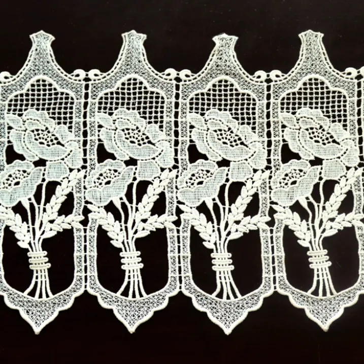 Brise bise macramé au bouquet fleuri