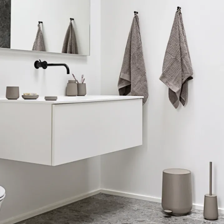 Brosse pour toilette en grès et acier