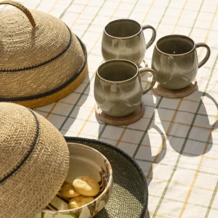 Cloche alimentaire en jonc de mer avec plateau