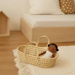 Couffin osier minimaliste pour poupée