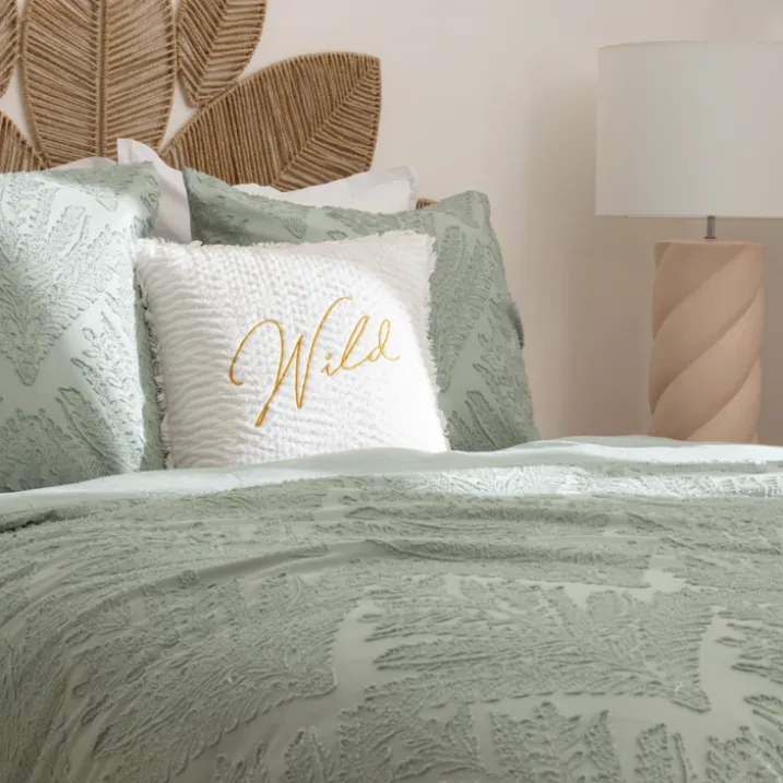Coussin brodé Wild Romance