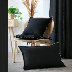 Coussin coton volant plat feston noir
