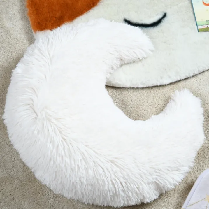 Coussin déco enfant en forme de lune