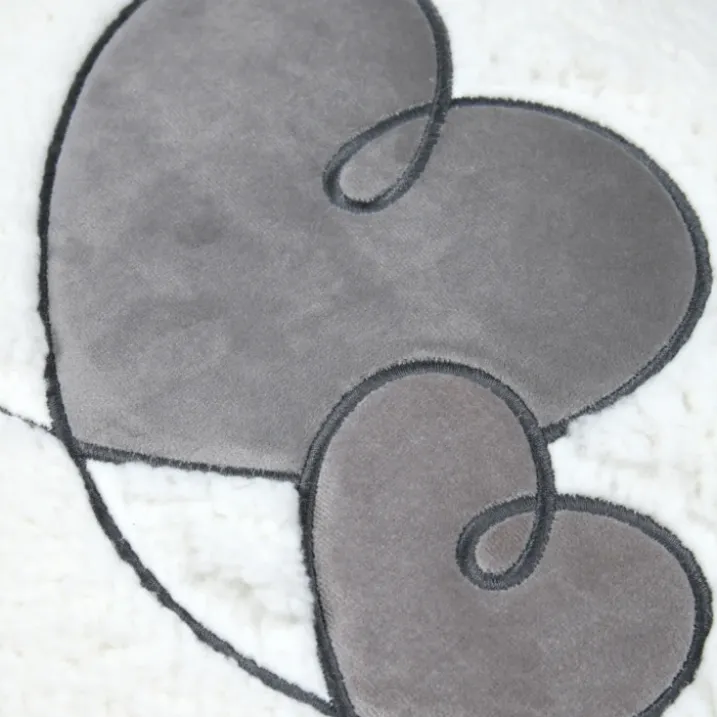 Coussin décoratif à motif cœur