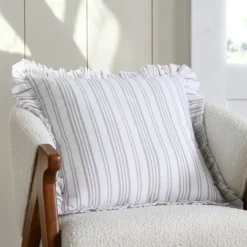 Coussin décoratif à rayures verticales