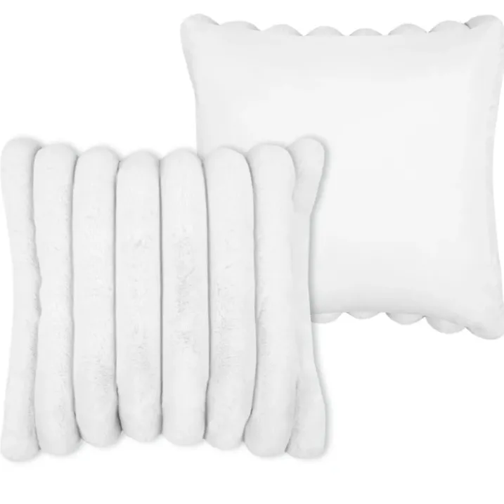 Coussin en imitation fourrure ultra douce à bandes