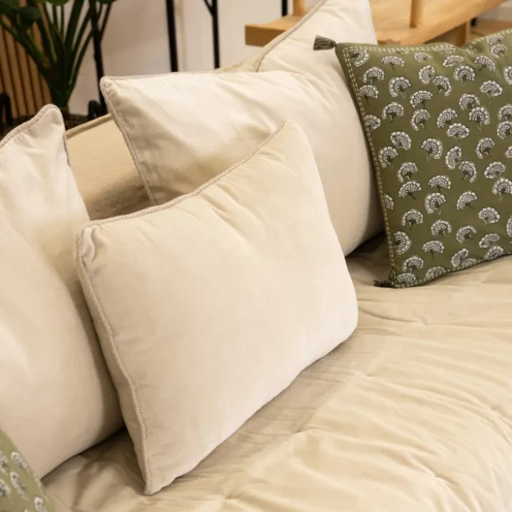 Coussin en velours réversible