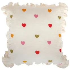 Coussin gaze de coton volants et coeurs brodés