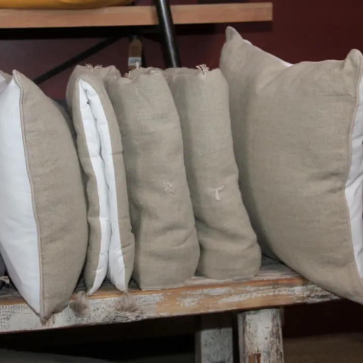 Coussin lin et coton bourdon