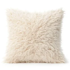 Coussin à poil long ultra doux
