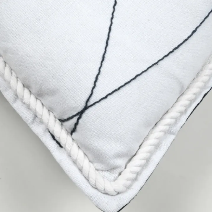 Coussin polycoton brodé style bord de mer