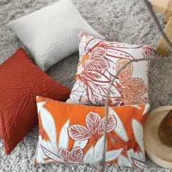 Coussin rectangulaire coloré motif exotique