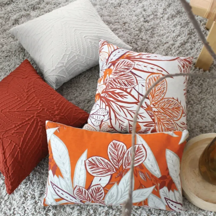 Coussin rectangulaire coloré motif exotique