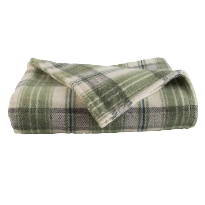 Couverture en laine tartan esprit montagne