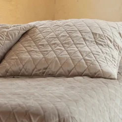 Couvre-Lit et Taies d'Oreiller en Velours Matelassé