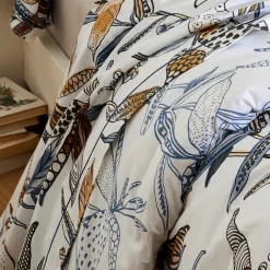 Drap plat aux fleurs exubérantes