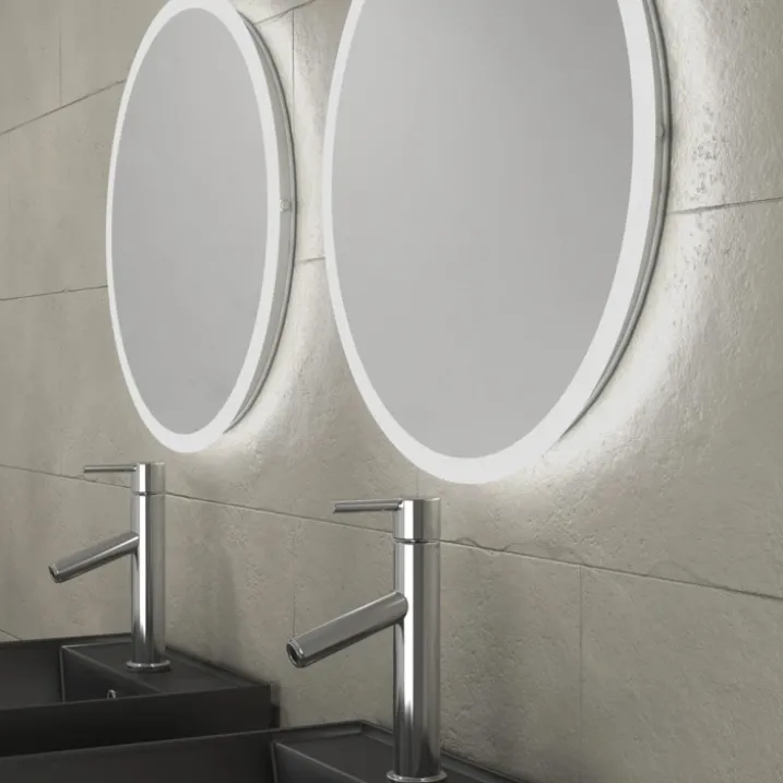 Ensemble de salle de bains avec 2 vasques rectangulaires et 2 miroirs ronds à led