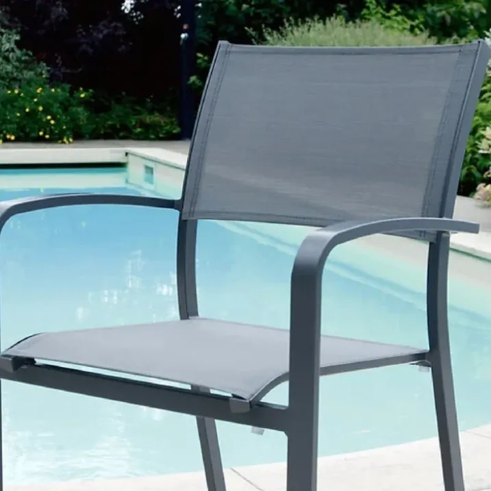 Fauteuil à accoudoir et textilène