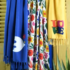 Fouta légère broderie LOVE