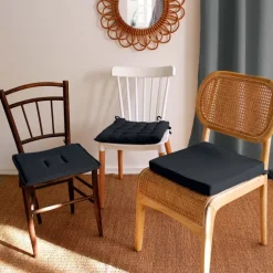 Galette plate unie avec passepoil et nouettes