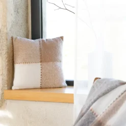 Housse de coussin à carreaux aspect mohair