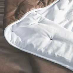 Jeté de lit réversible en velours et microfibre