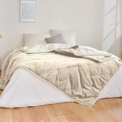 Jeté de lit réversible en velours et microfibre