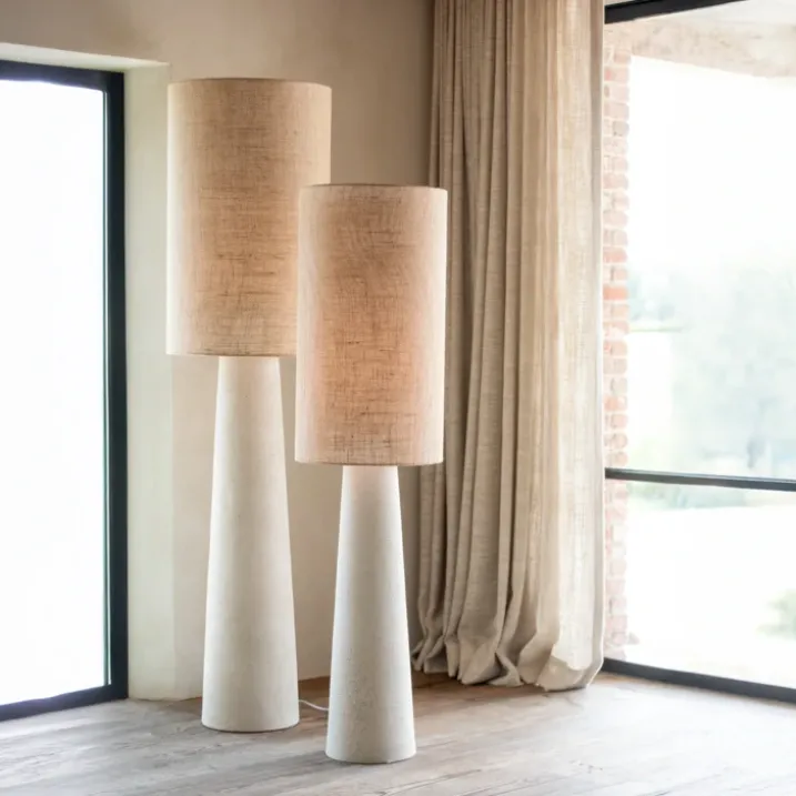 Lampadaire en jute et fibre de verre