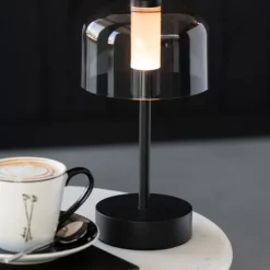Lampe de table LED sans fil design