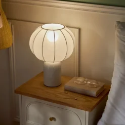 Lampe à poser en acier design moderne