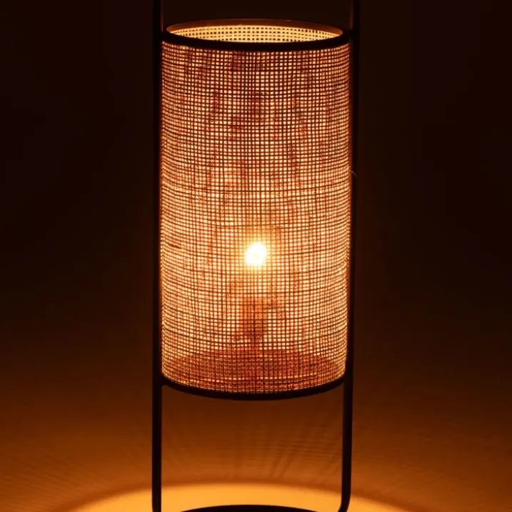 Lampe sur pied en métal et rotin
