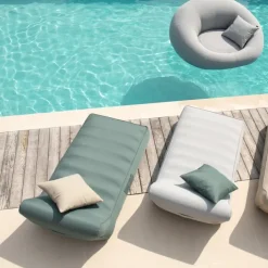 Matelas bain de soleil gonflable avec pompe