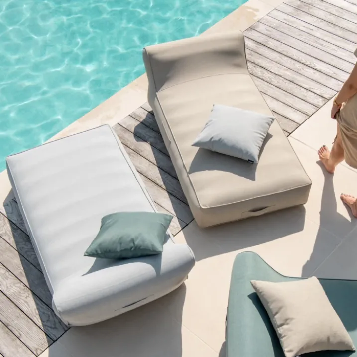 Matelas bain de soleil gonflable avec pompe