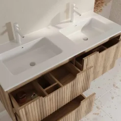 Meuble de salle de bain double vasque encastrée avec façade ondulée et rangements spacieux