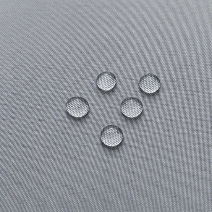 Nappe carrée et enduite antitache