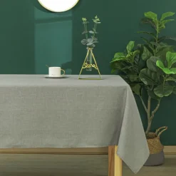 Nappe rectangulaire enduite et anti tache