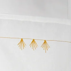 Paire de petits voilages au style géométrique