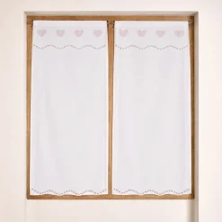 Paire de petits voilages brodés à cœurs