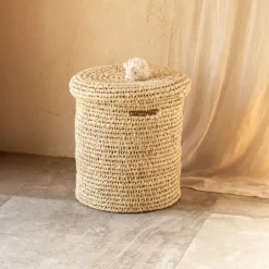 Panière a linge ajourée couvercle pompon