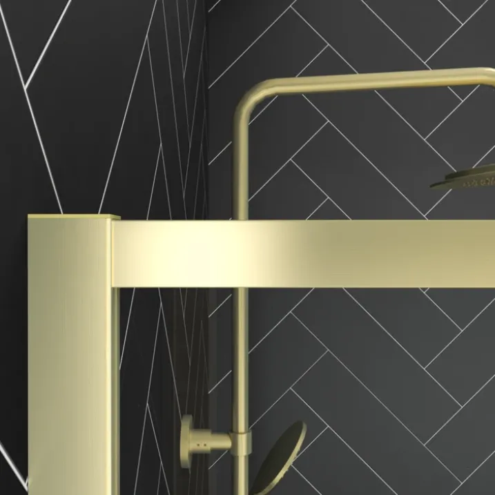 Paroi de douche à l’italienne avec étagère et porte-serviette