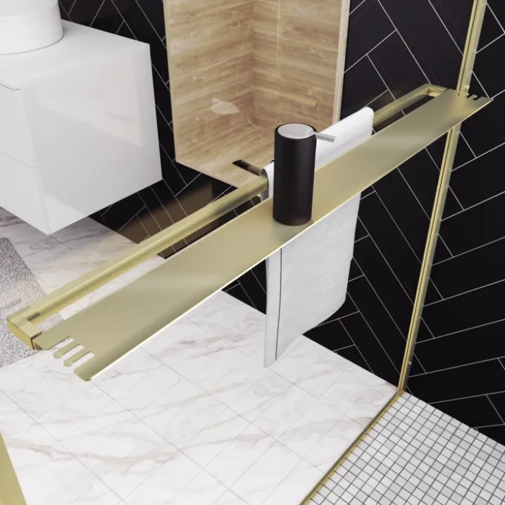 Paroi de douche à l’italienne avec étagère et porte-serviette