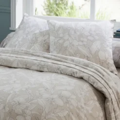 Parure de lit en flanelle esprit fleuri