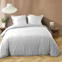 Parure de lit 3 pièces en microfibre unie lavée housse + taies