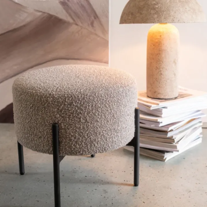 Petit tabouret rond en bois et tissu bouclette