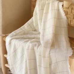 Plaid doux gaufré à carreaux