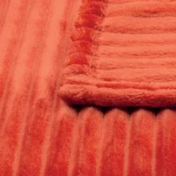 Plaid polaire à effet côtelé en 3D