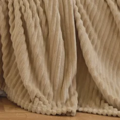 Plaid polaire à effet côtelé en 3D