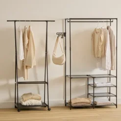 Porte manteau sur pied avec barre penderie et étagères de rangement